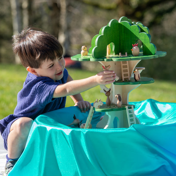 Woodland Trail Treehouse