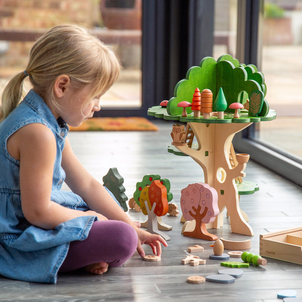 Woodland Trail Treehouse